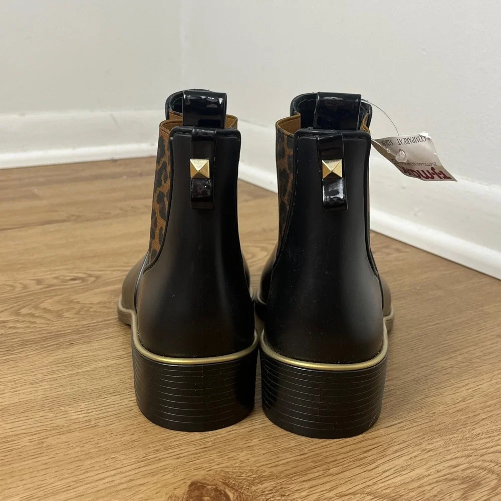 Kate Spade Leopard Print Rain Boots Women 8 Black Chelsea Rubber Gold Accent NEW